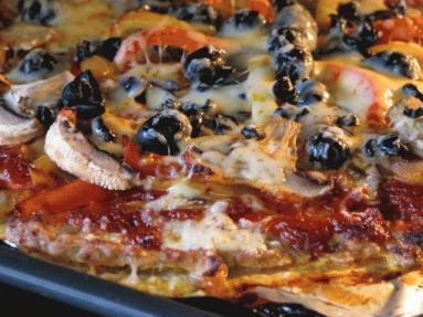 Pizza z mięsa mielonego